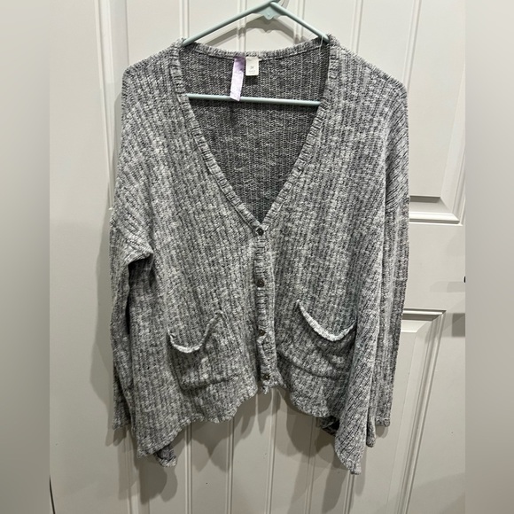 Alya Medium Gray soft lightweight oversized Knit Cardigan Sweater - Picture 1 of 8